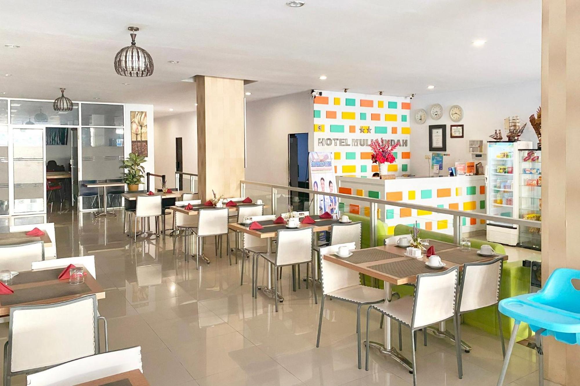 Urbanview Hotel Mulia Indah Palopo Exterior foto
